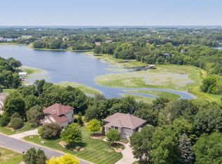 1017 Vista Ridge Ln, Shakopee, MN 55379