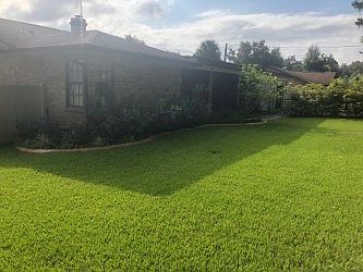 4th image of 1516 Park Dr