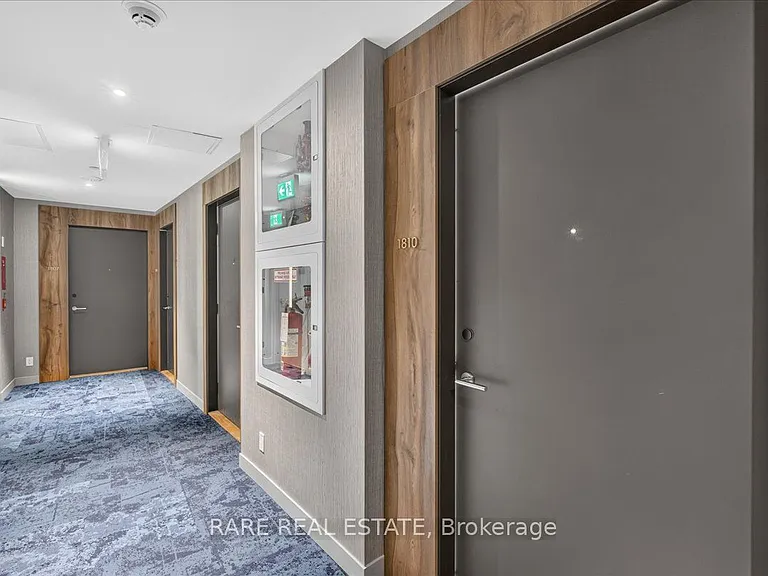 39 Mary St #1810 — Photo 7
