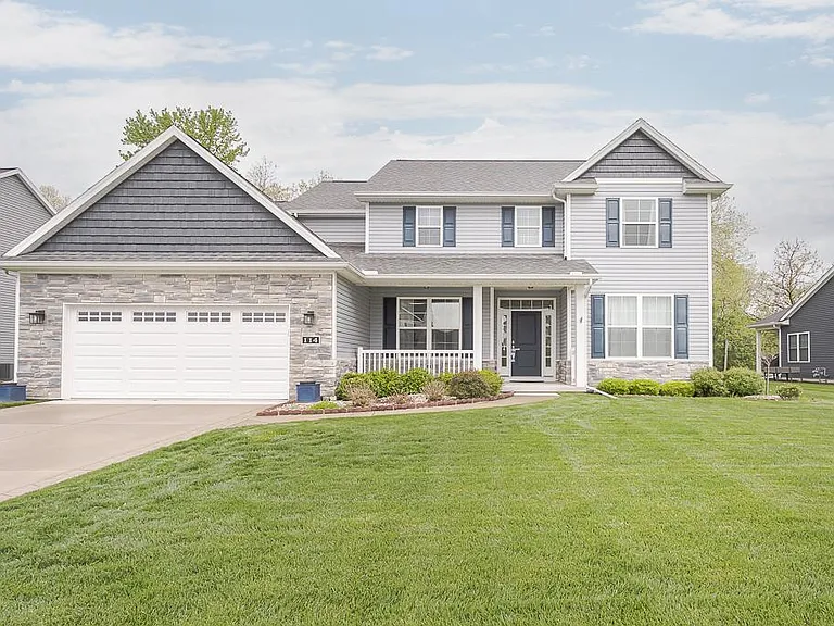 114 Valley Hall Dr — Photo 1
