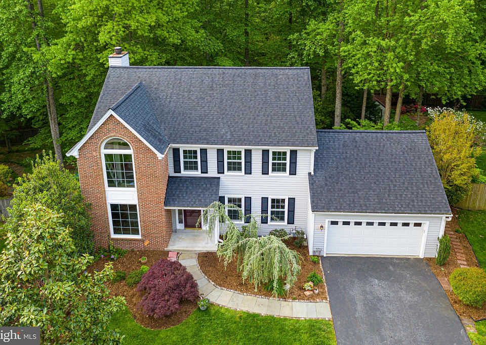 1st image of 9615 Laurel Oak Pl
