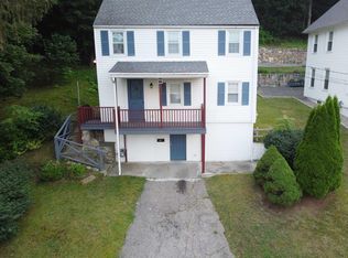 16 Padanaram Ave, Danbury, CT 06811