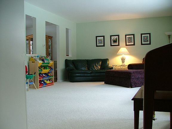 4th image of 3464 Elderwood Ave