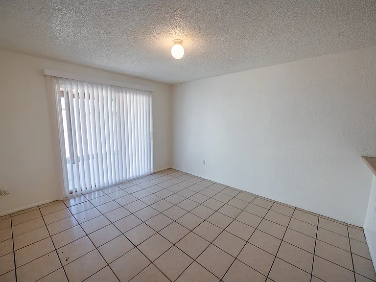 6528 W Windsor Ave — Photo 20
