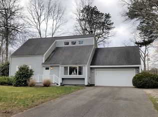 13 Redwood Cir, Mashpee, MA 02649