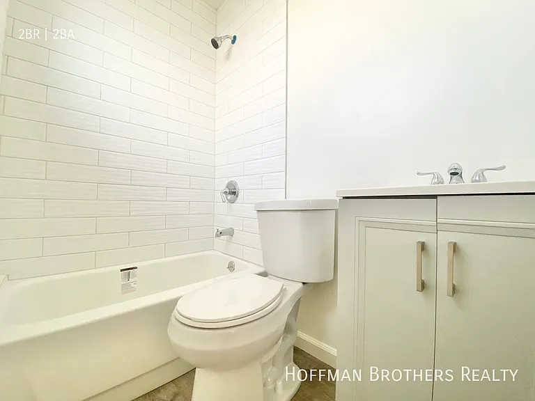 1445 S Sherbourne Dr #9 — Photo 5