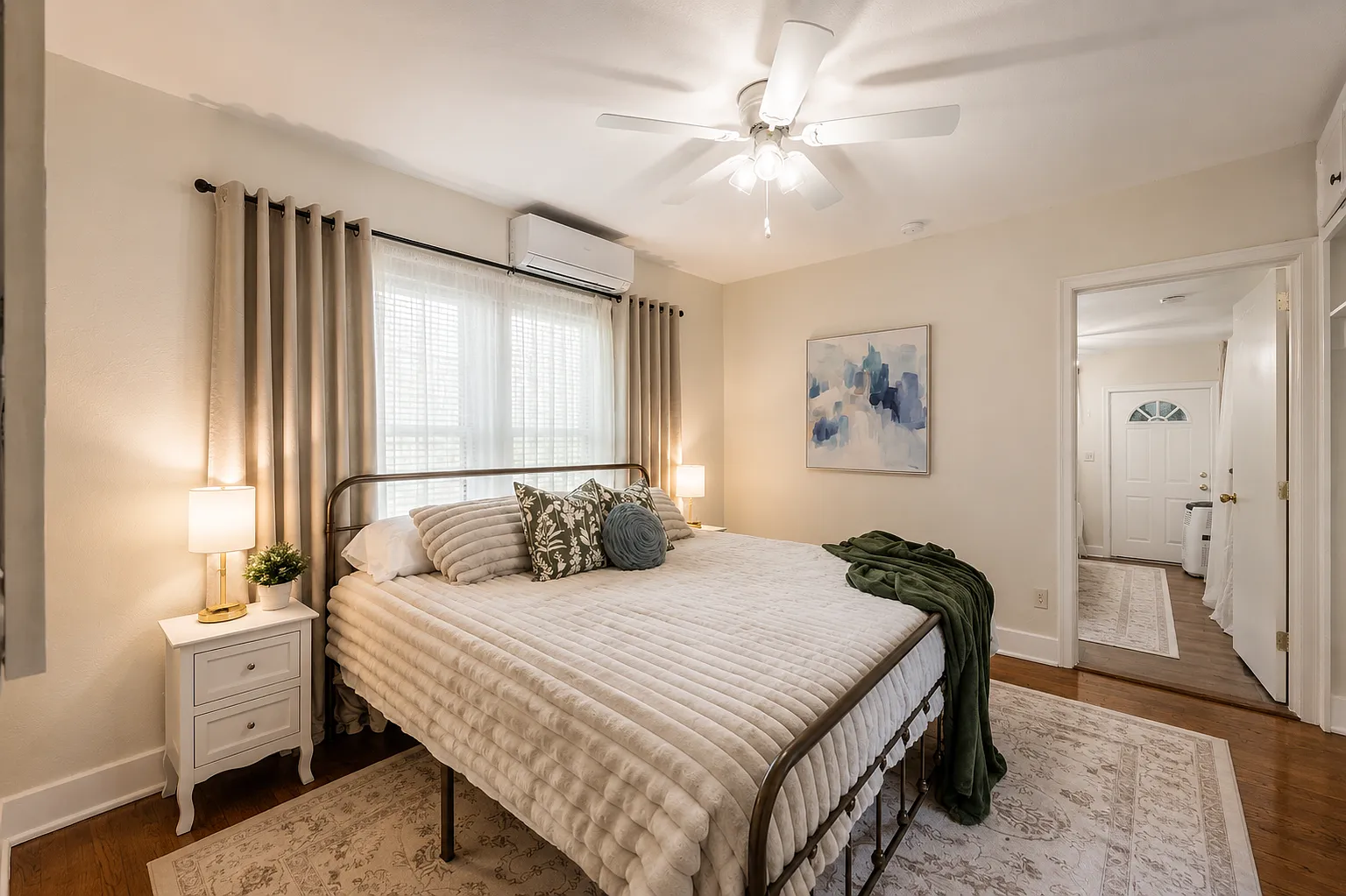 2 bed, 1250 sqft, $2,950 — Photo 1