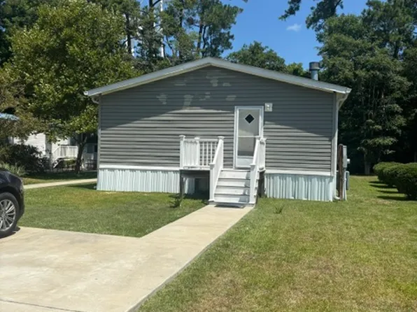 47 Saint Christopher Cir #47, Pawleys Island, SC 29585