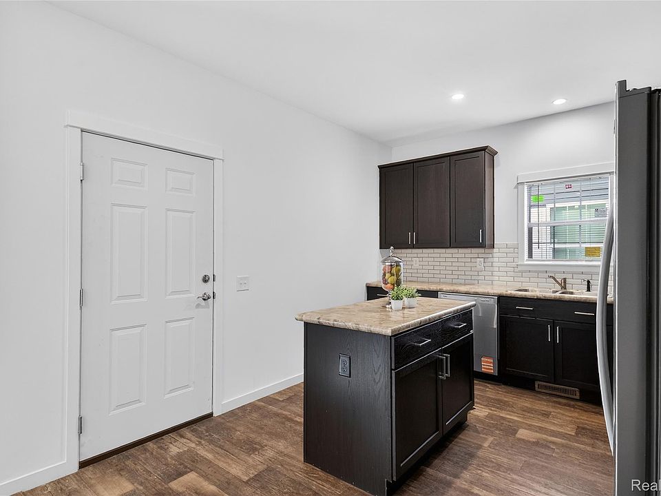7551 Packard Ave, photo 18