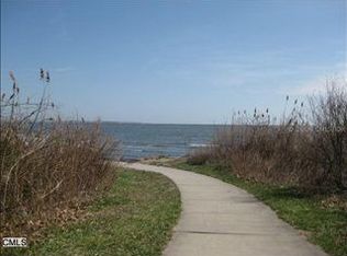 315 Riverdale Dr, Stratford, CT 06615