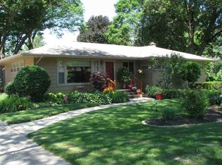 225 29th St, Rockford, IL 61108