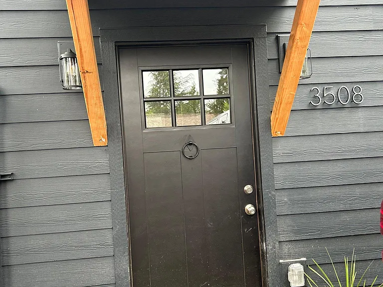 3508 NE 134th St — Photo 2