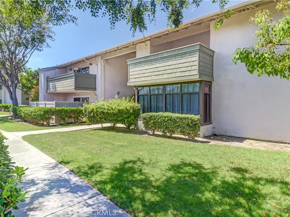 8633 Portola Ct Unit 17, Huntington Beach, CA 92646
