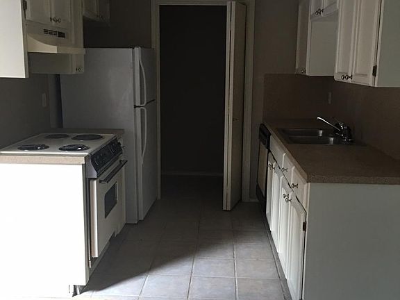 litchen & laundry room off kitchen