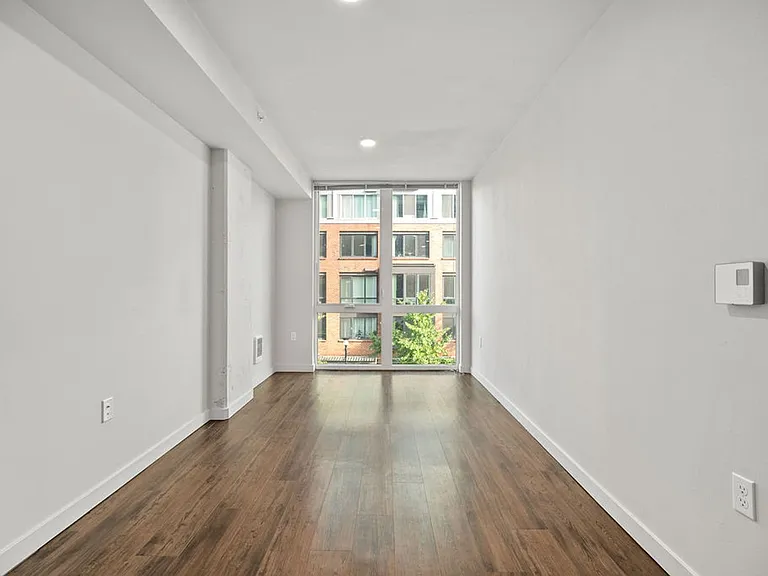 Niwa Apartments | Modern City Living in Queen Anne | Furnished Units & Move in Specials! — Photo 44
