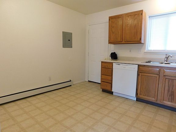 4th image of 433 Pendleton St APT 1