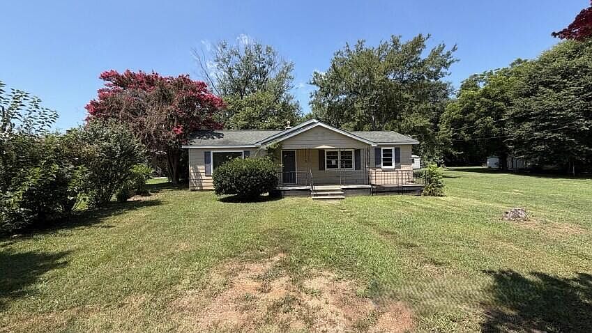 1st image of 605 11th St
