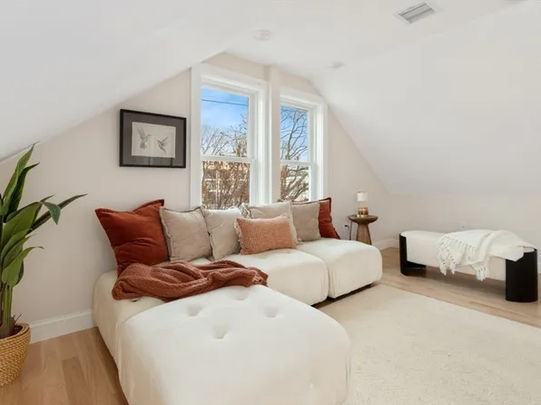 155-155 Boston Ave #B, Somerville, MA 02144