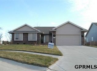 20923 McClellan Dr, Gretna, NE 68028