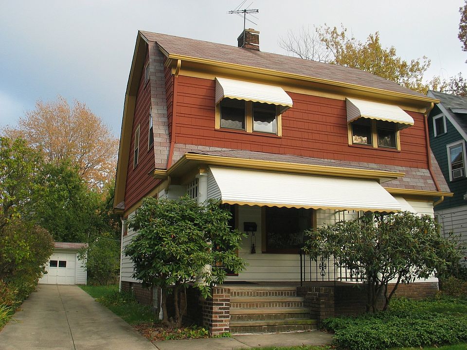 1924 Dutch colonial, 2-owner history