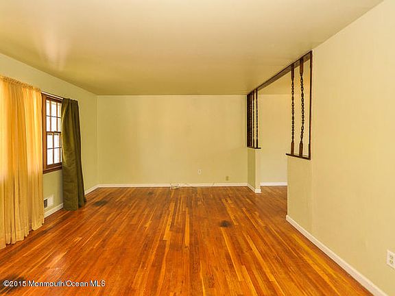 5th image of 1549 Chatham Dr
