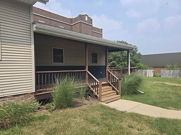 3rd image of 714 Ridge St