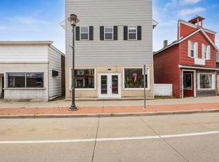1539 1/2 Main St, Marinette, WI 54143