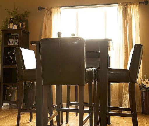 breakfast nook off of kitchen