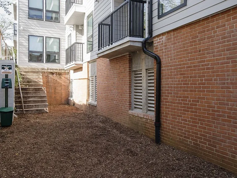 East Main Manayunk Apartments — Photo 57