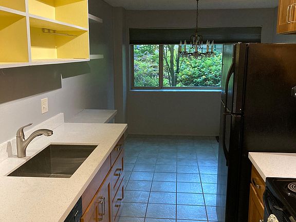 3rd image of 2222 NE 92nd St APT 114