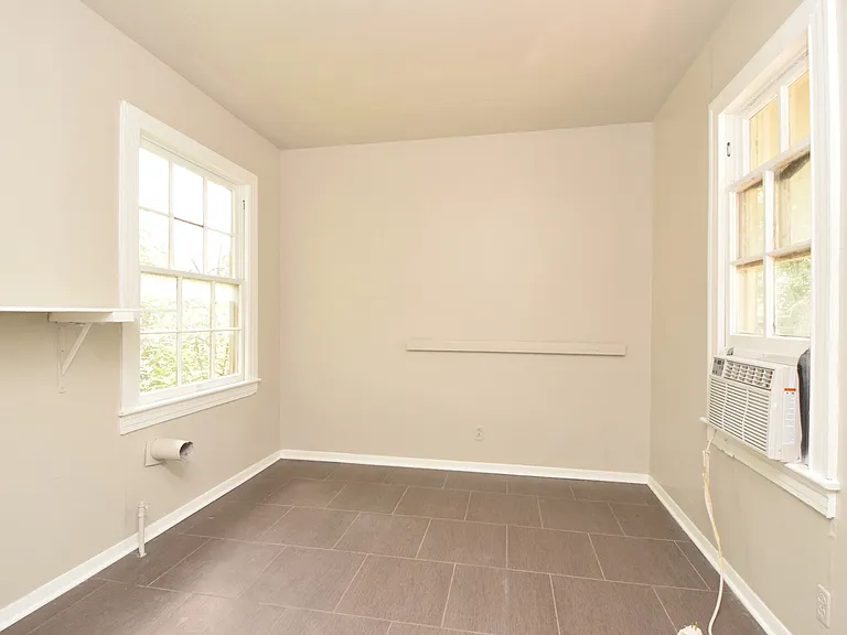 3701 Werner Ave — Photo 10