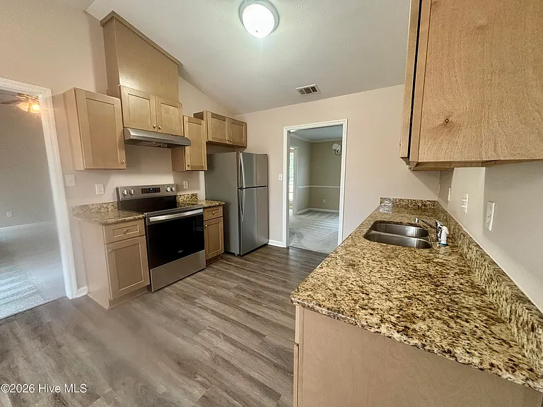 636 Bridgton Dr — Photo 4