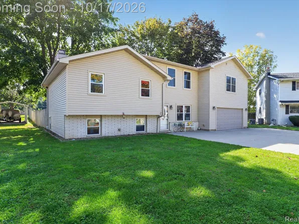 1106 Park Ct, Tecumseh, MI 49286