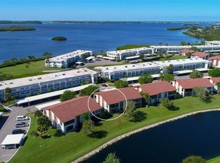 4875 Independence Dr, Bradenton, FL 34210