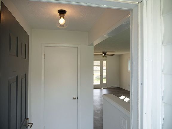 4th image of 2902 Eldora Dr