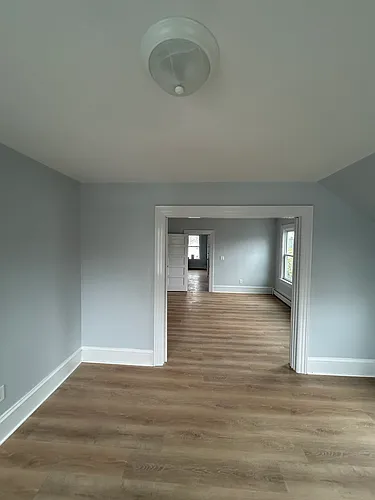 644-648 King Philip St #3 Photo 1
