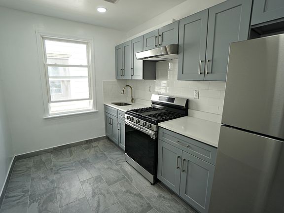 2nd image of 116-07 Metropolitan Ave #201