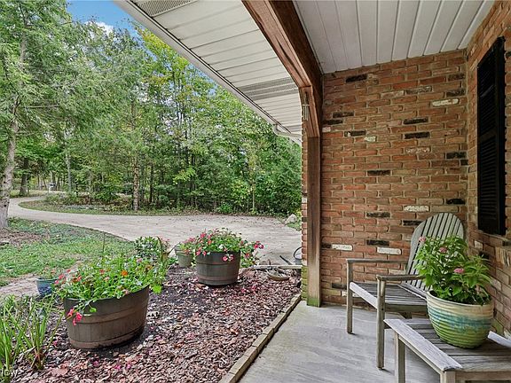 3rd image of 11574 Winterberry Ln