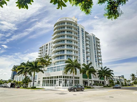 2nd image of 401 N Birch Road #413