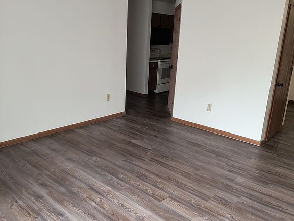 2nd image of 90 N Prairie Rd #12