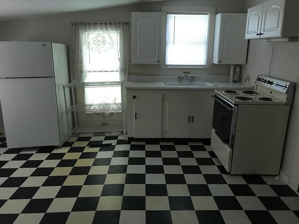 1st image of 731 E Broughton St APT A