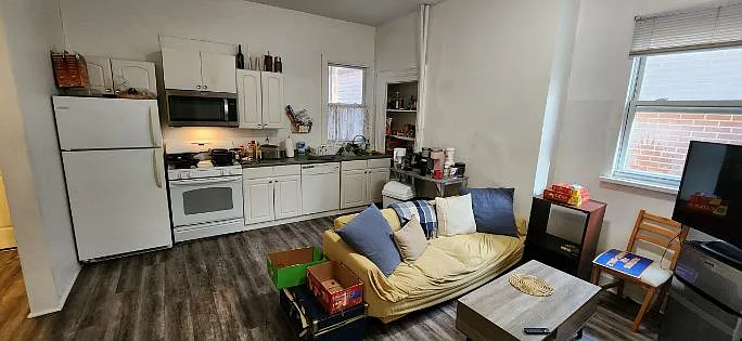 59 Lawn St #1 — Photo 2