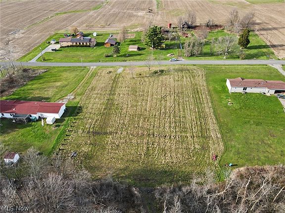 2nd image of 24865 Center Rd