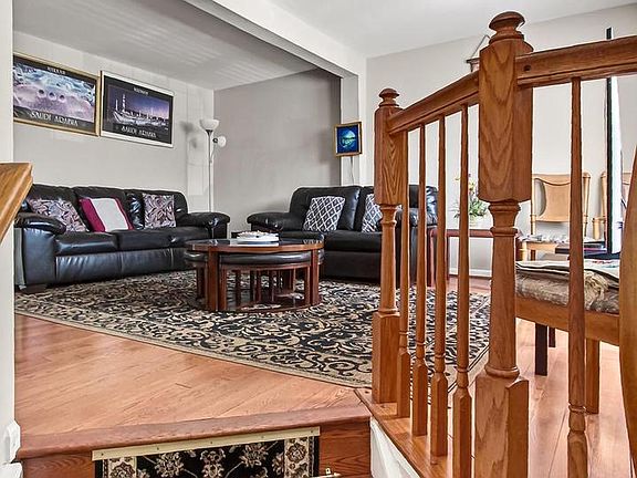 5th image of 8602 Walcott Ct