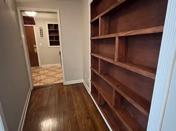 4013 S Calumet Ave APT 2N, Chicago, IL 60653