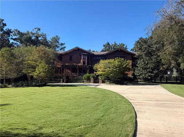 23777 3rd St, Fairhope, AL 36532