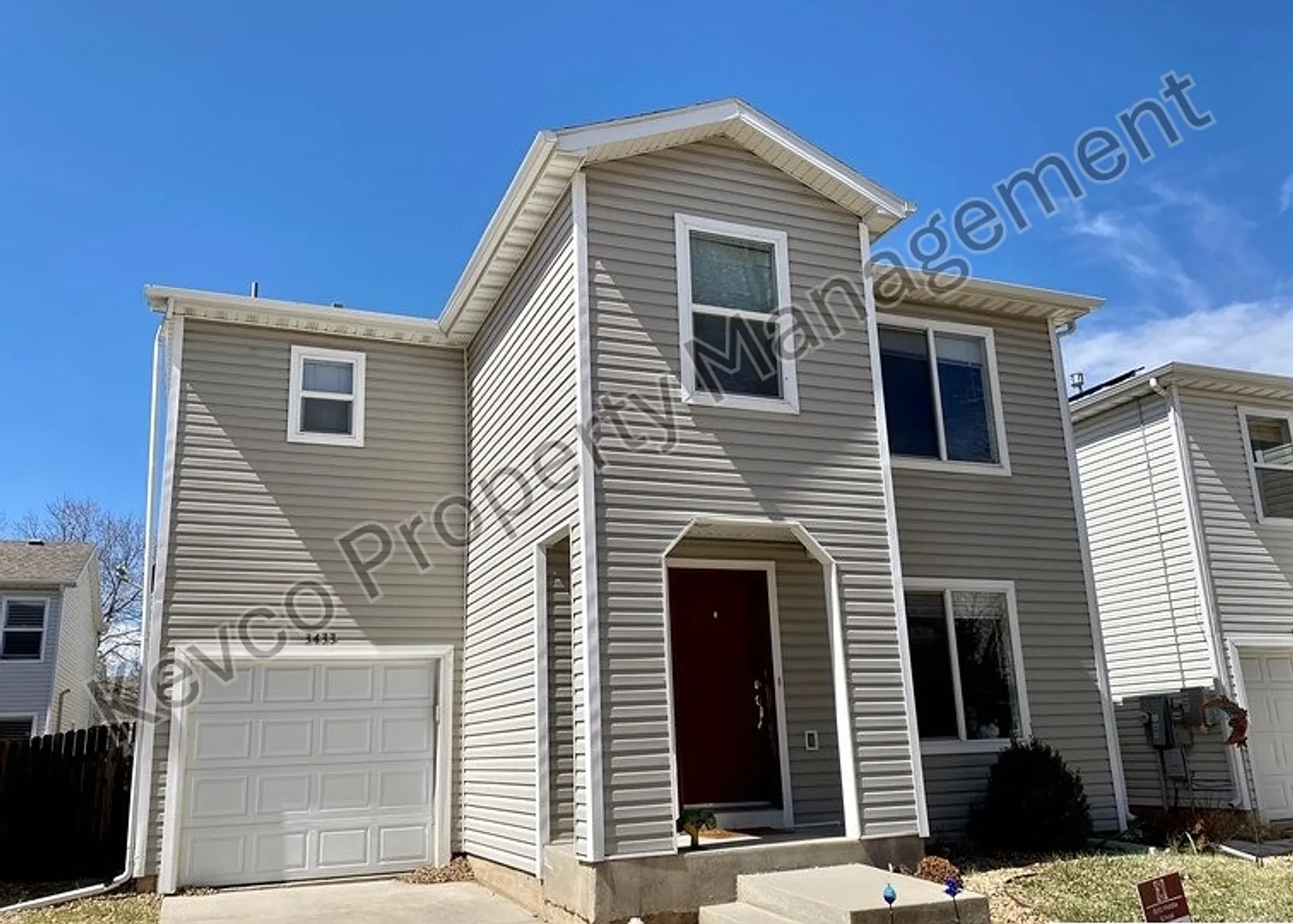 Four Bedroom Home with Mowing Services — Photo 1