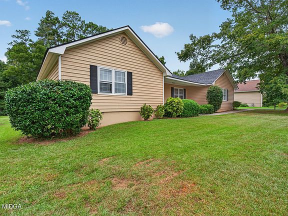 2nd image of 2671 Fringe Cir