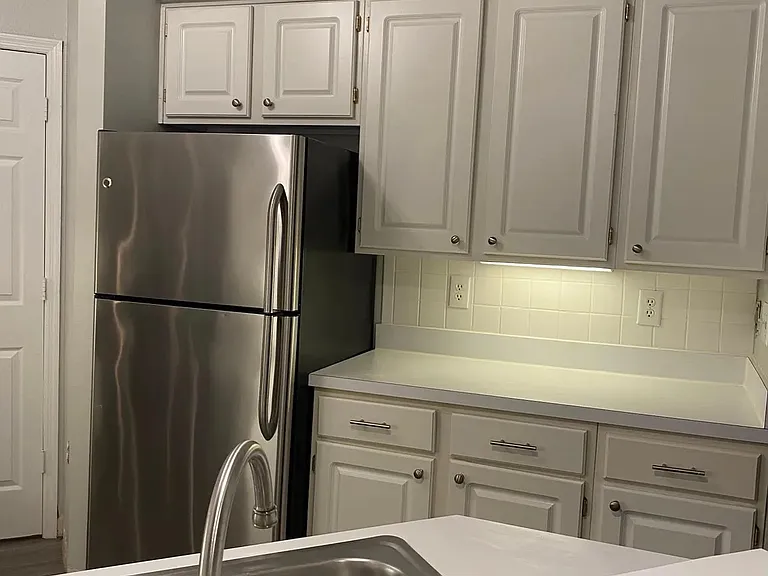 4205 Bay Club Cir — Photo 21