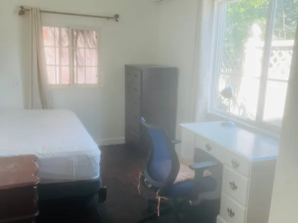 160 S Oak Ave, Pasadena, CA 91107